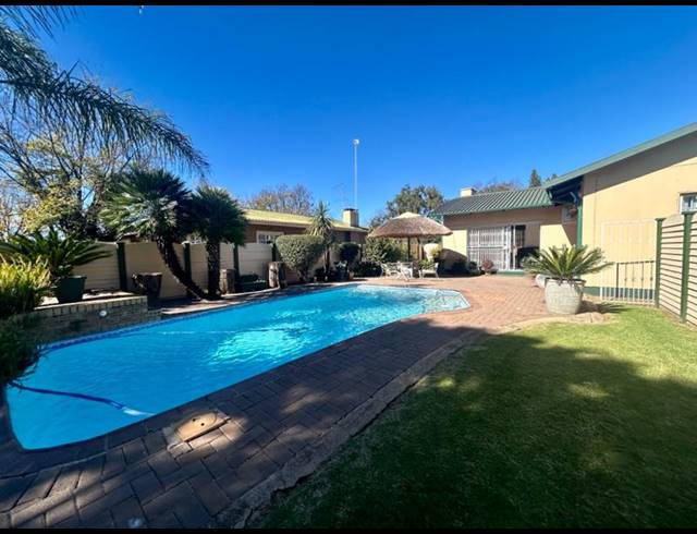 3 BEDROOM HOUSE FOR SALE IN VANDERBIJLPARK SE 1